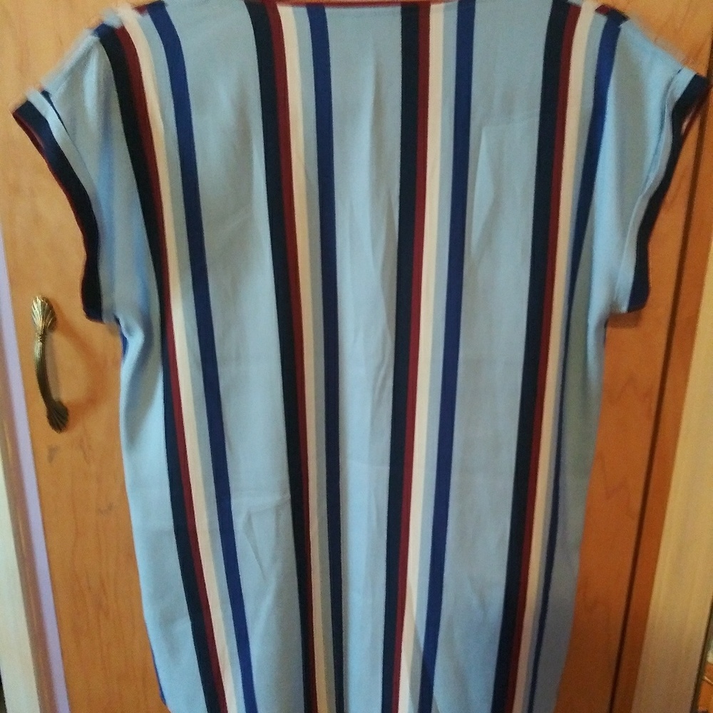 Express Top. - Picture 2 of 2